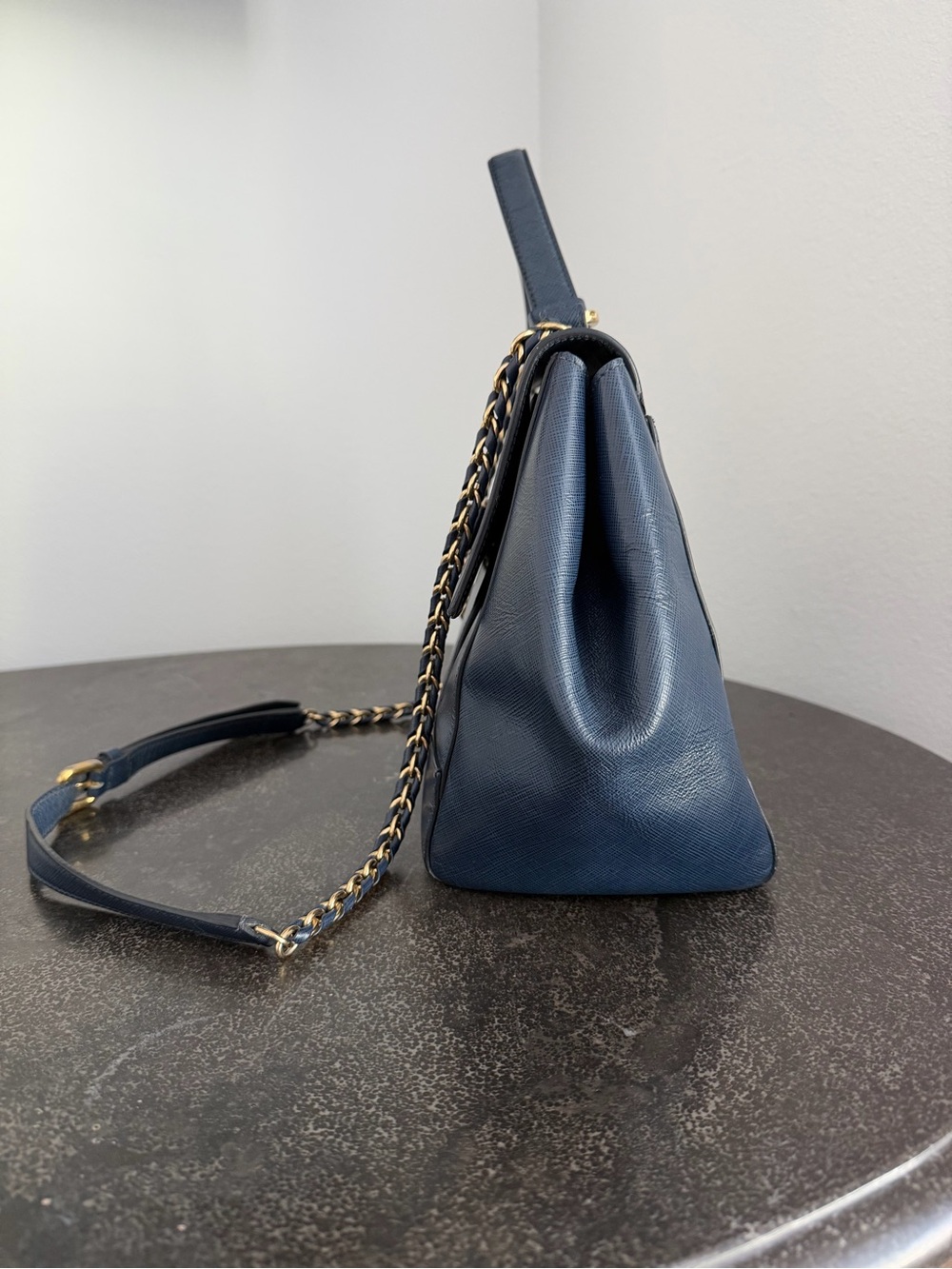 Salvatore Ferragamo Navy Saffiano Leather Vara Shoulder Bag with Gold Hardware - Picture 3 of 16